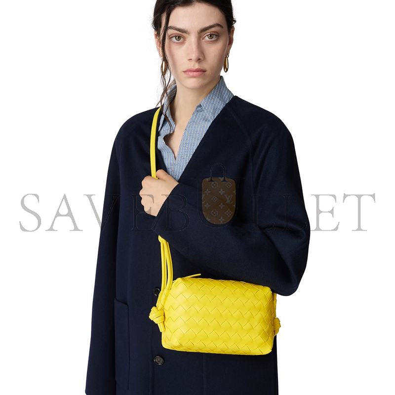 BOTTEGA VENETA TOP HANDLE LOOP 796615 (19*12*9cm)